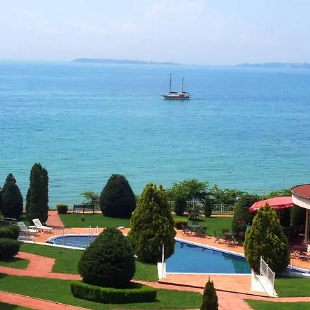 Луксозна вила Sun Palace *