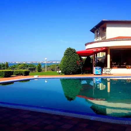 Луксозна вила Sun Palace